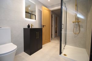 En-Suite- click for photo gallery